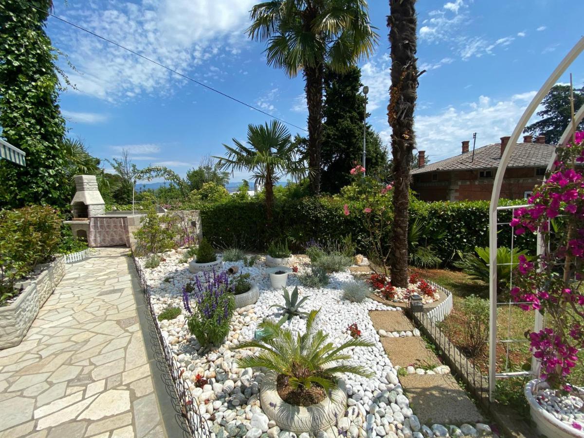 Guesthouse Villa Stanger ลอฟราน ภายนอก รูปภาพ
