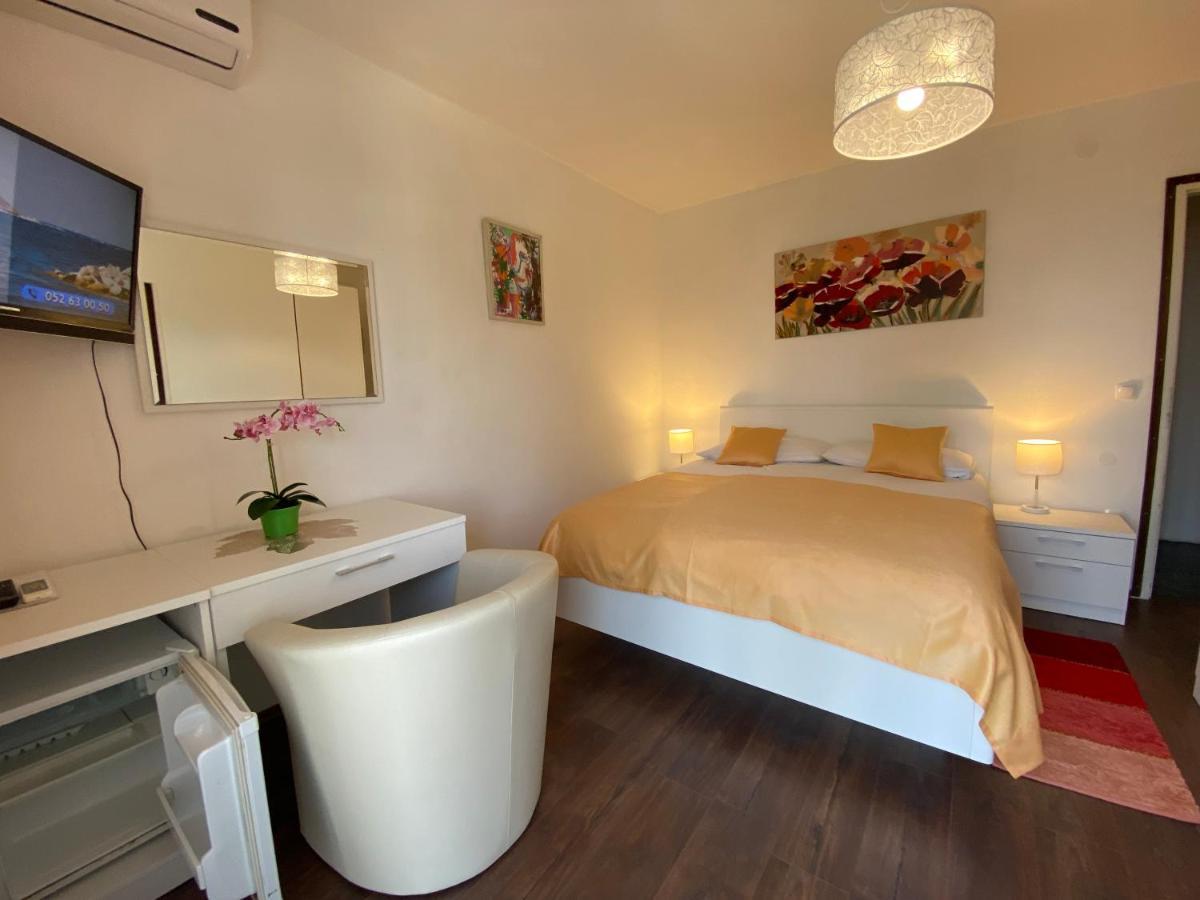Guesthouse Villa Stanger ลอฟราน ภายนอก รูปภาพ