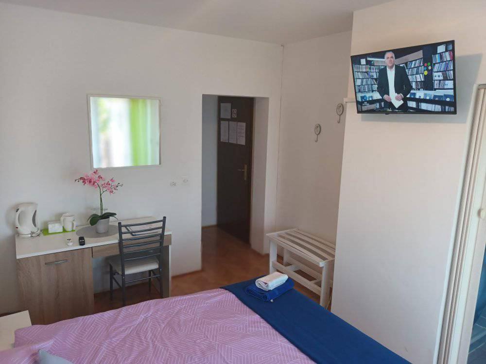 Guesthouse Villa Stanger ลอฟราน ภายนอก รูปภาพ