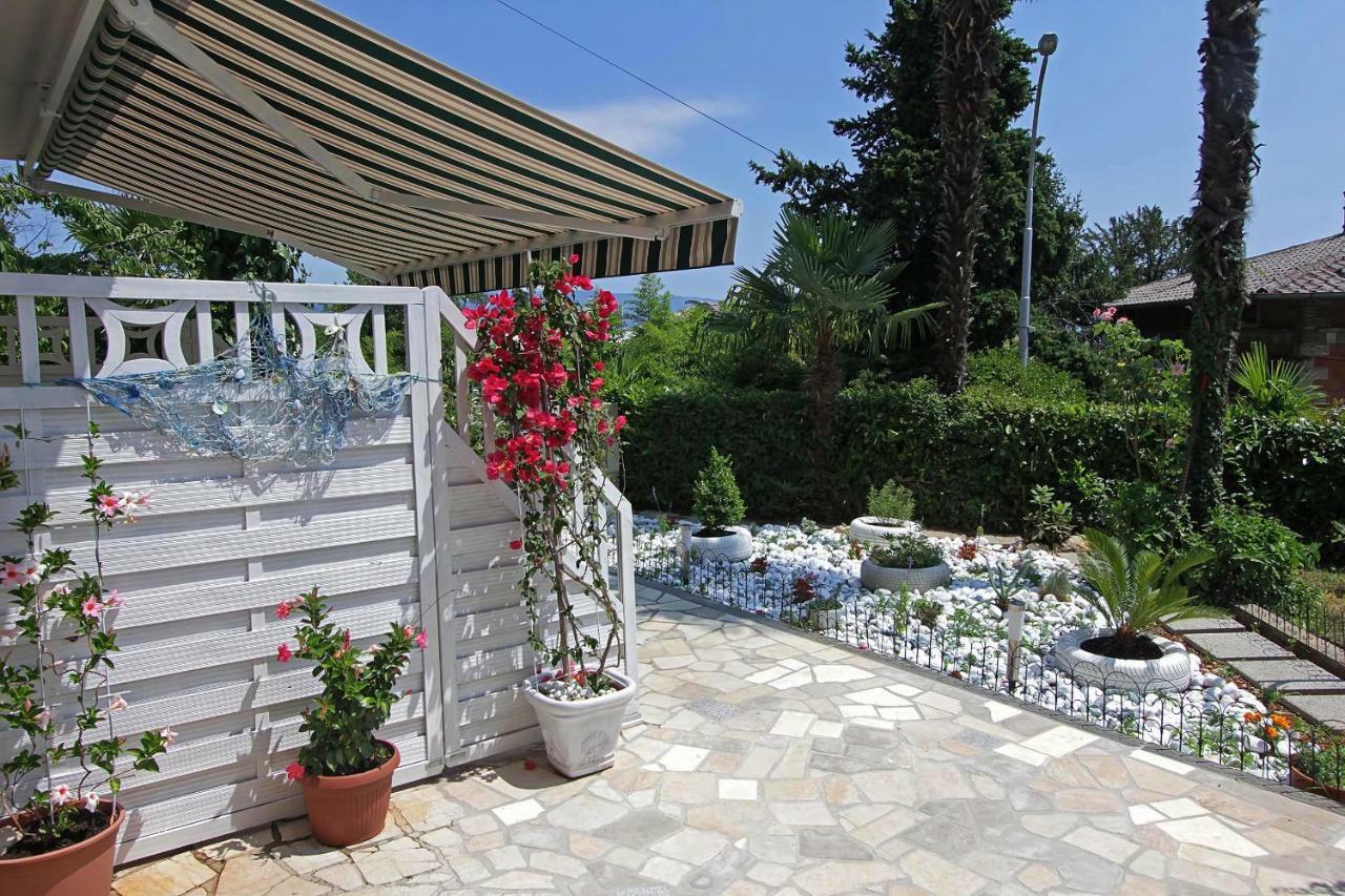 Guesthouse Villa Stanger ลอฟราน ภายนอก รูปภาพ